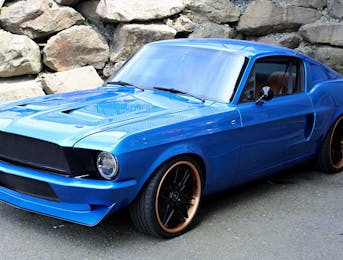 Custom installation of Stek Dynoshield PPF to this stunning Mustang